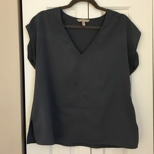 Banana Republic V-neck, Short Sleeve Blouse